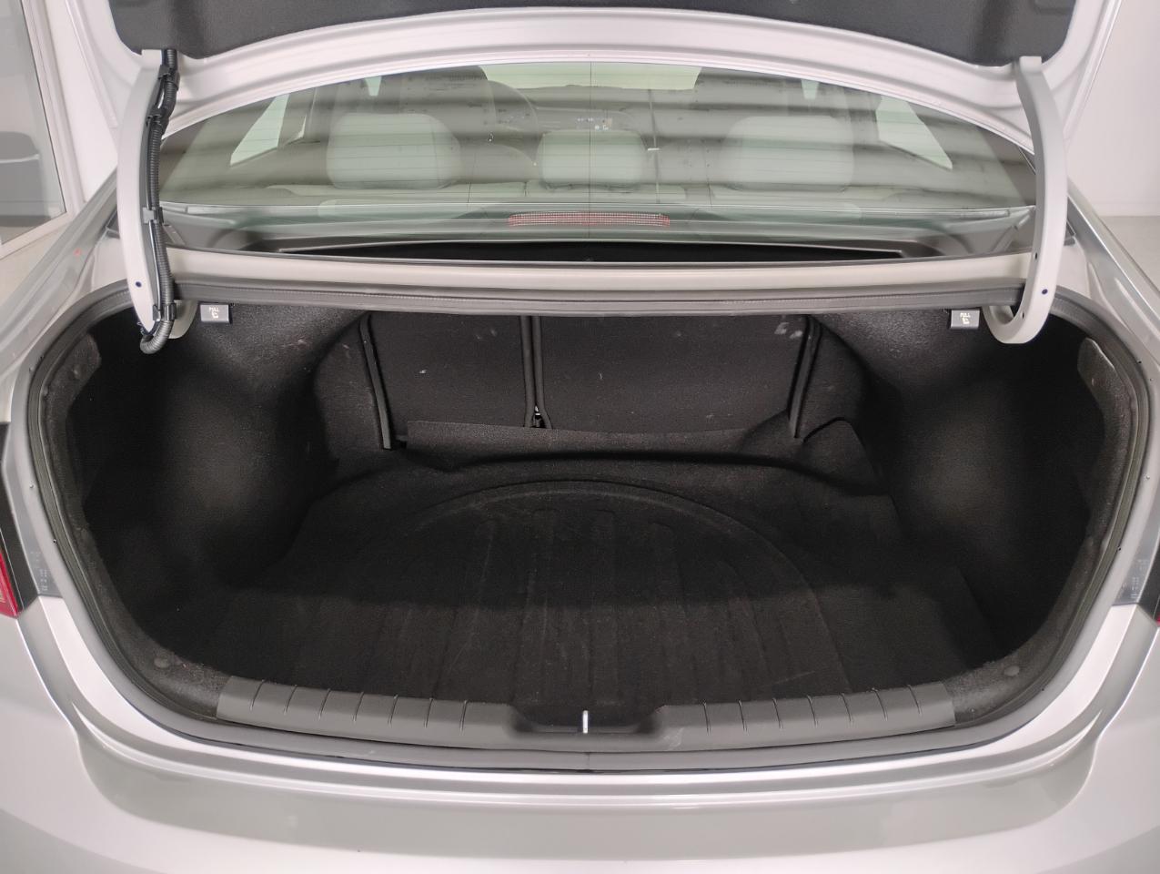 Hyundai Elantra Limited 2020