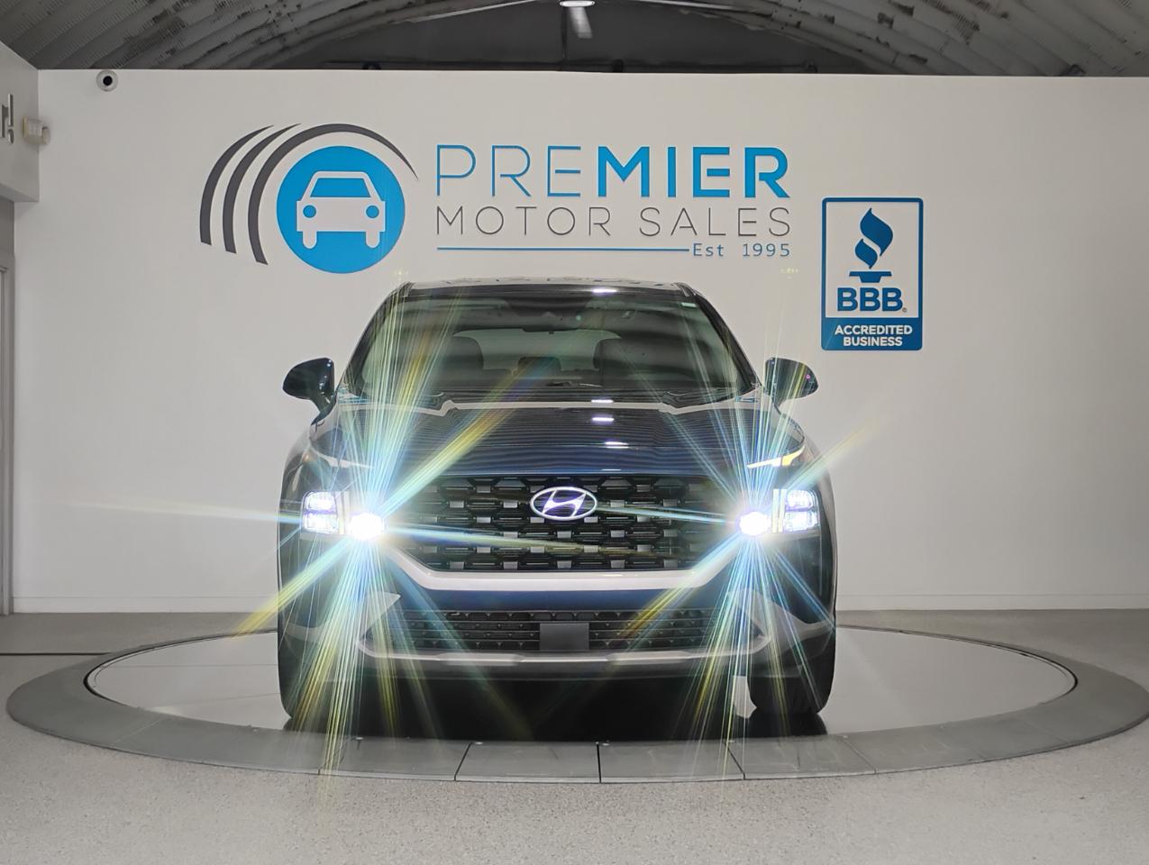 Hyundai Santa Fe SE 2021