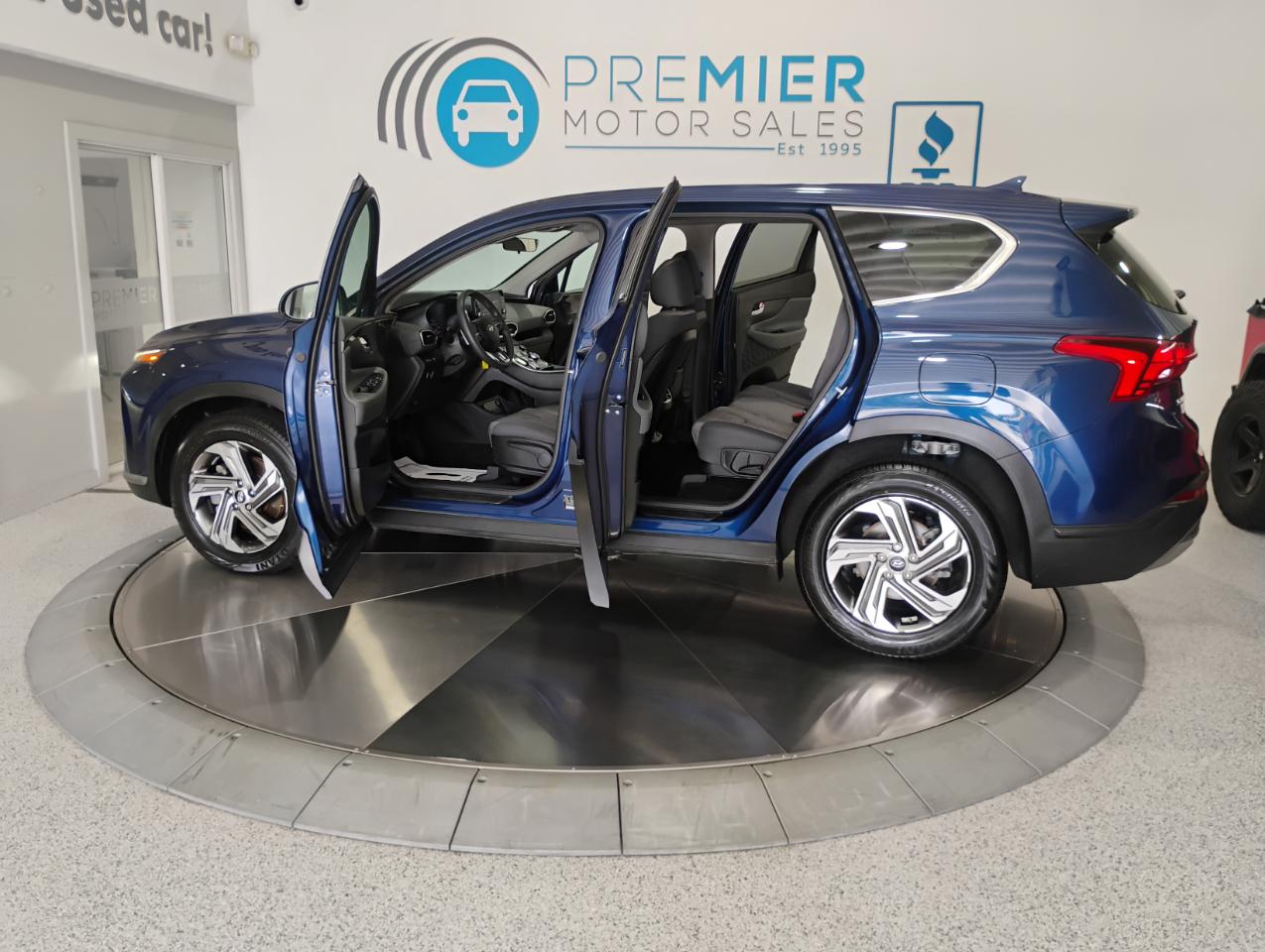 Hyundai Santa Fe SE 2021