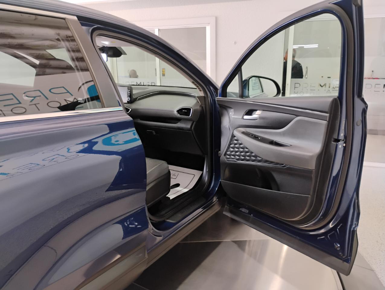 Hyundai Santa Fe SE 2021