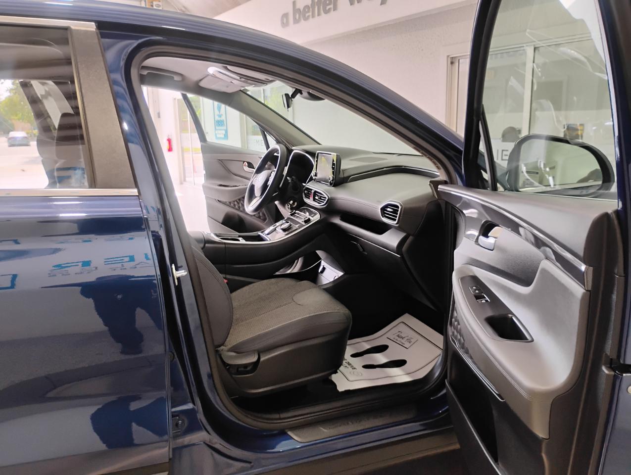 Hyundai Santa Fe SE 2021