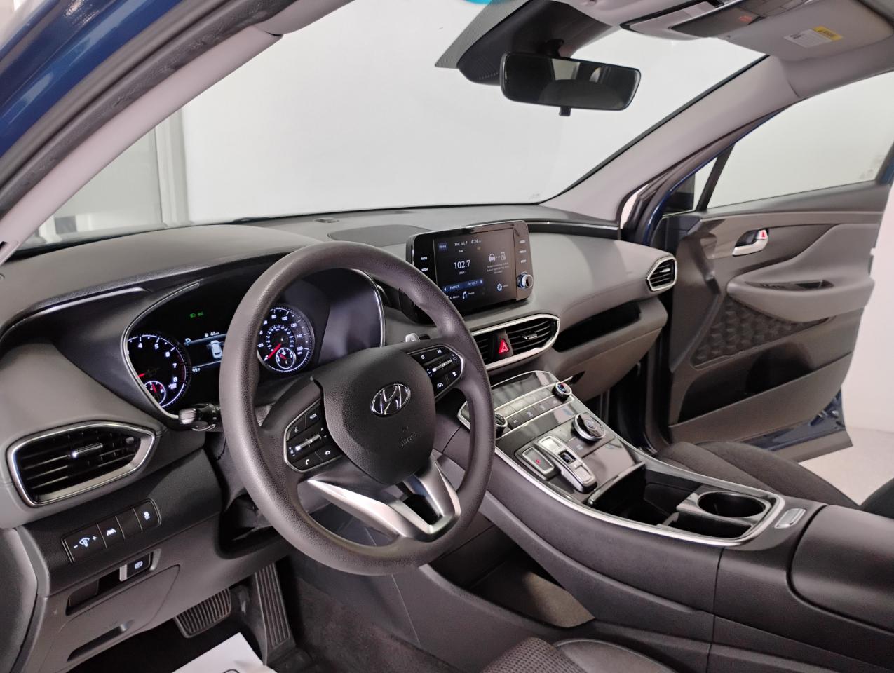 Hyundai Santa Fe SE 2021