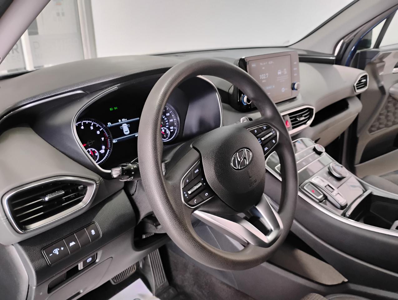 Hyundai Santa Fe SE 2021