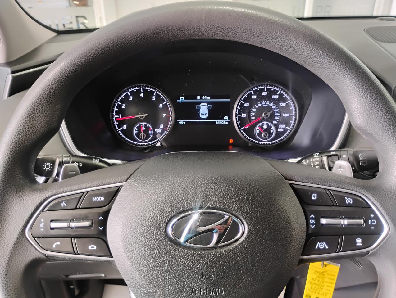 Hyundai Santa Fe SE 2021