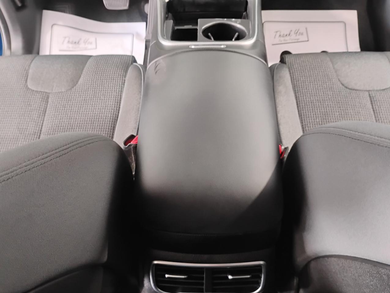 Hyundai Santa Fe SE 2021