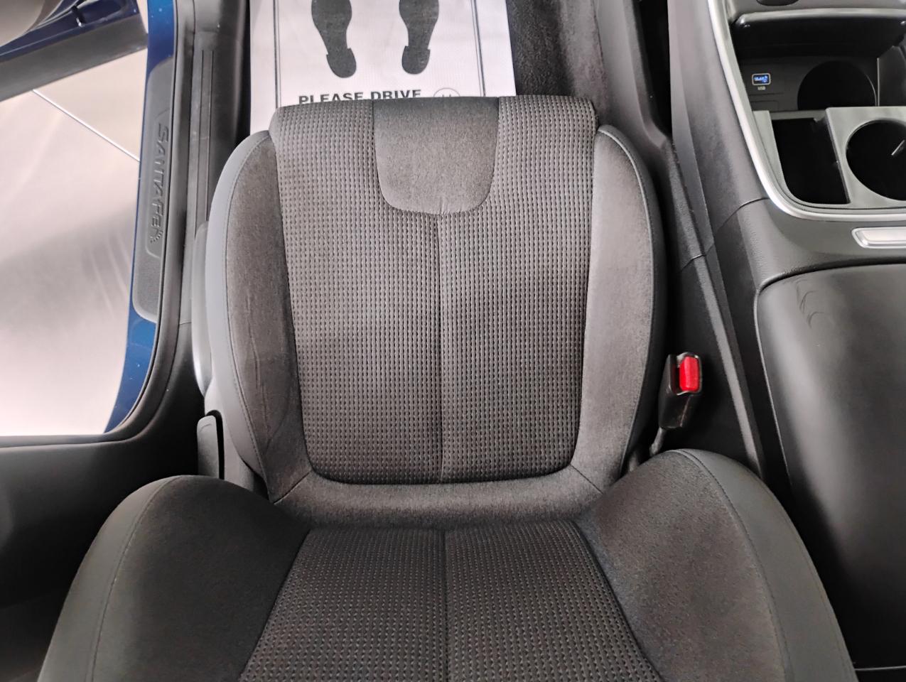 Hyundai Santa Fe SE 2021