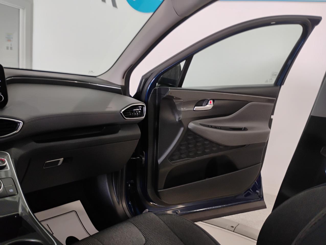 Hyundai Santa Fe SE 2021