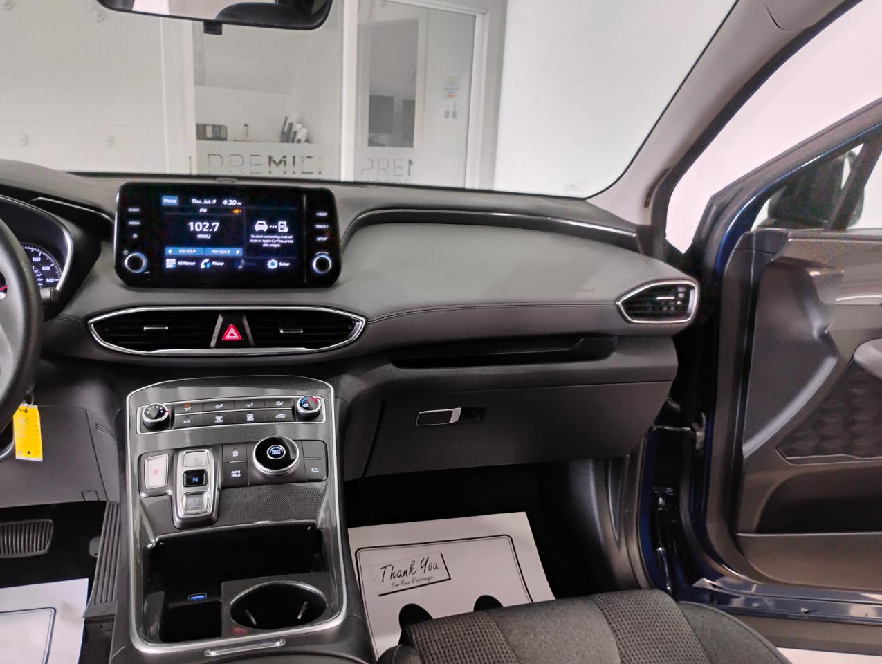 Hyundai Santa Fe SE 2021