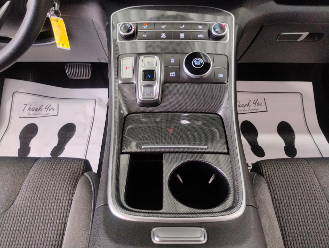Hyundai Santa Fe SE 2021