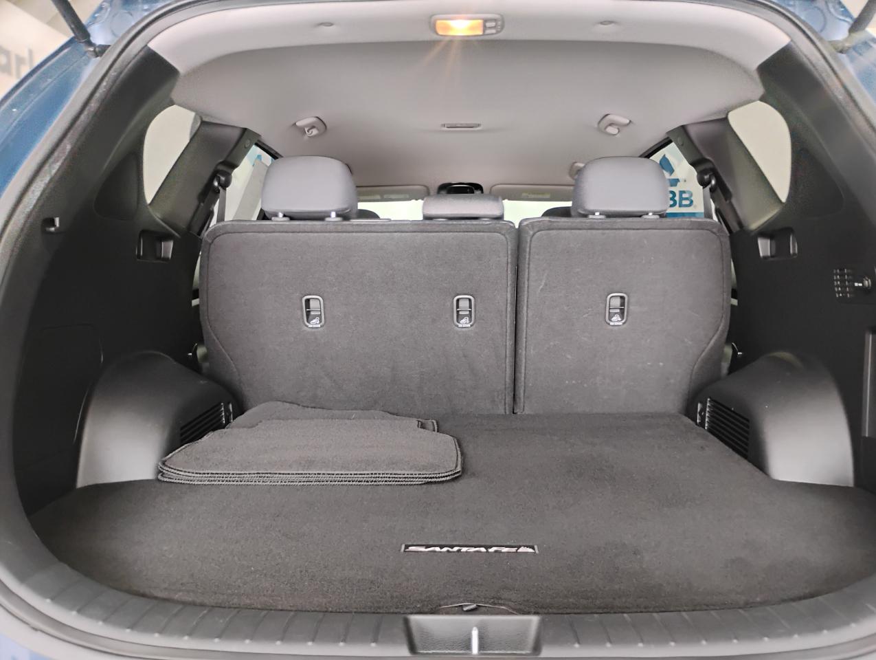 Hyundai Santa Fe SE 2021