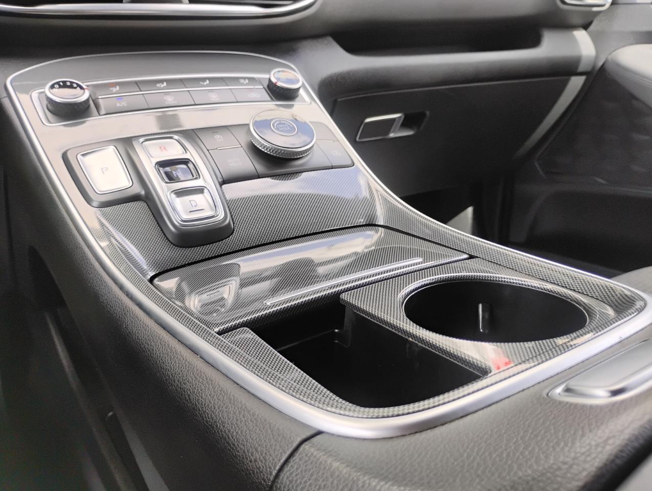 Hyundai Santa Fe SE 2021