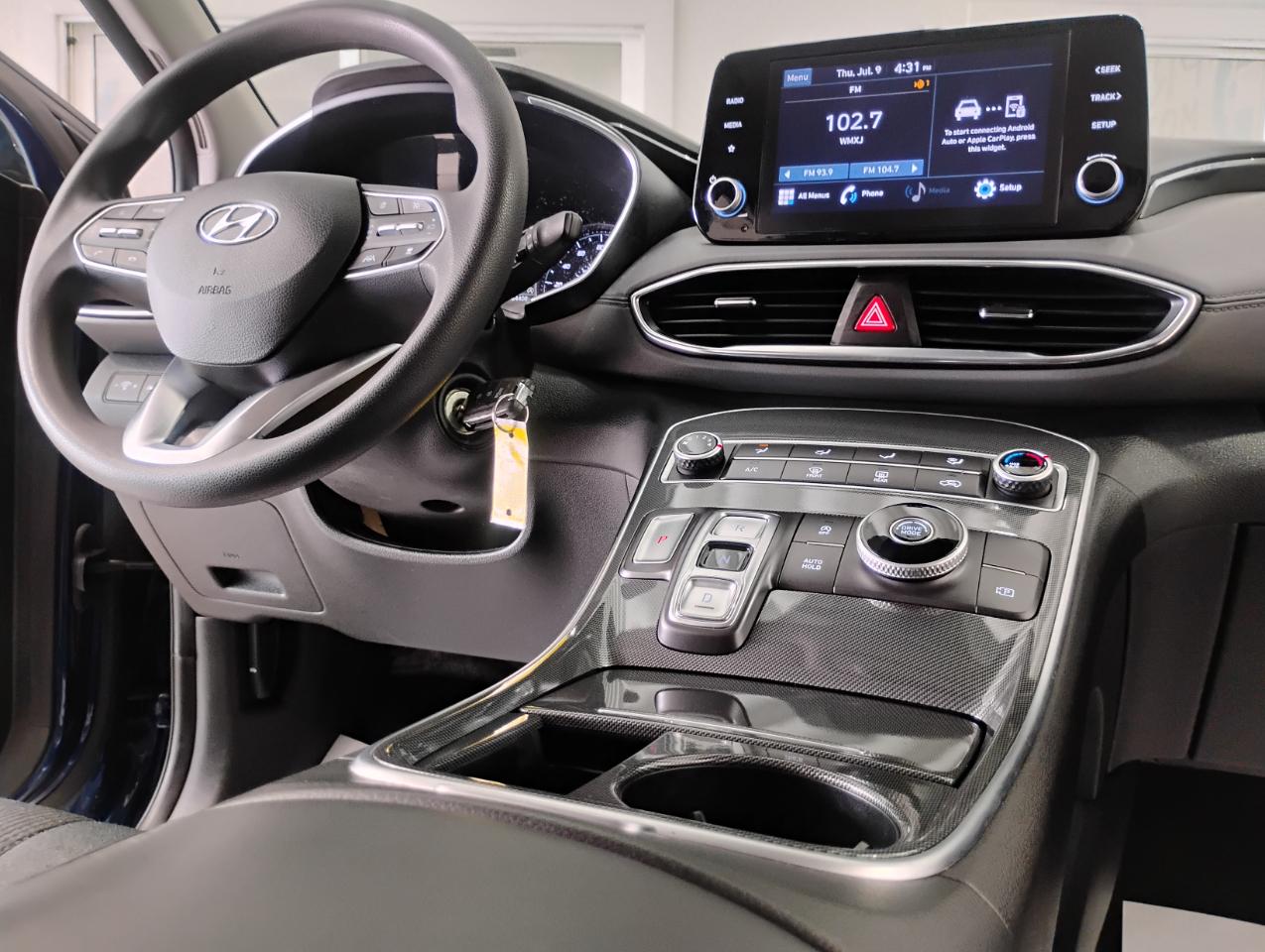 Hyundai Santa Fe SE 2021