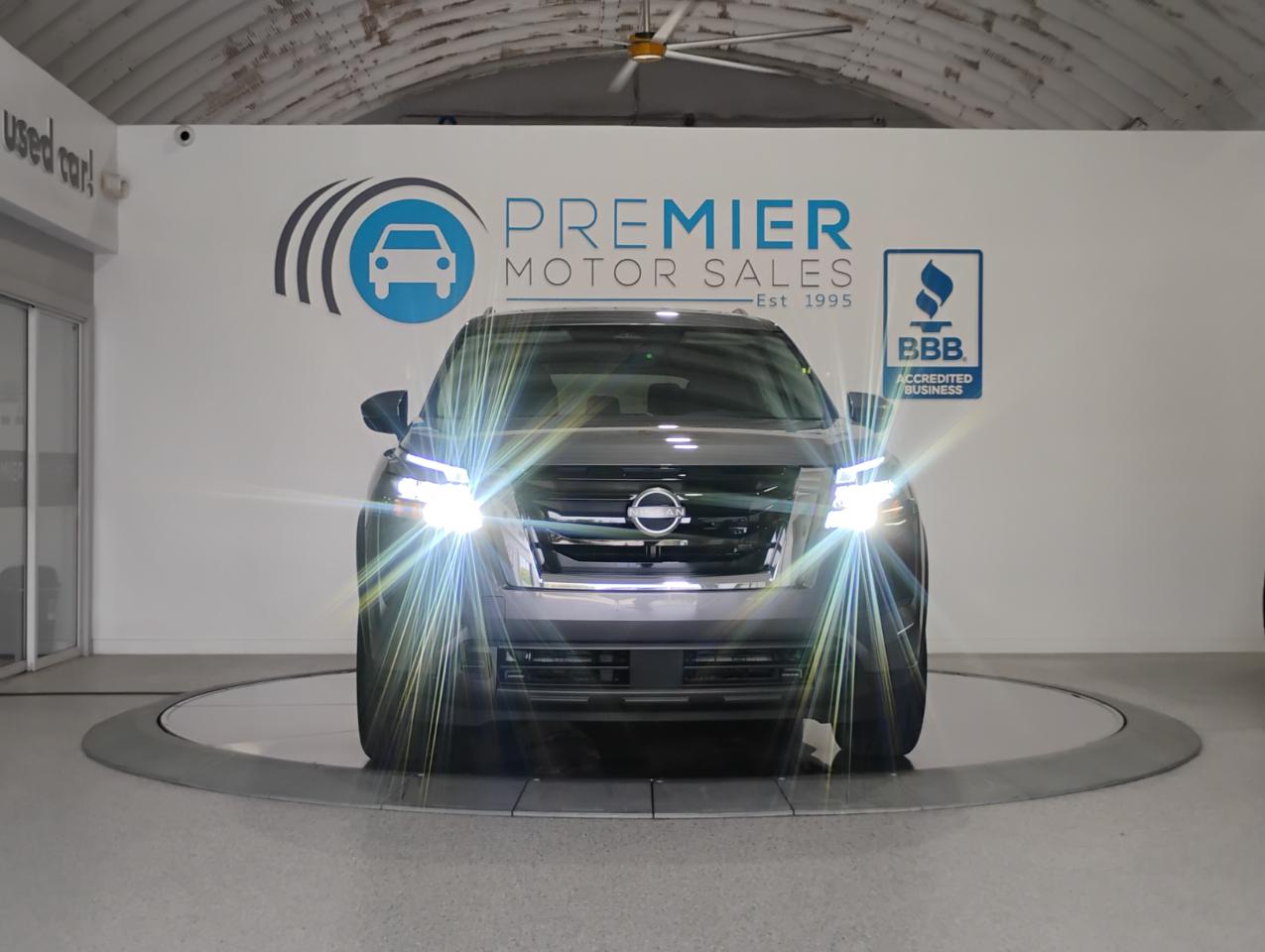 Nissan Pathfinder SV 2025