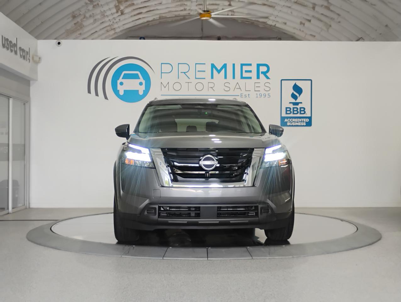 Nissan Pathfinder SV 2025