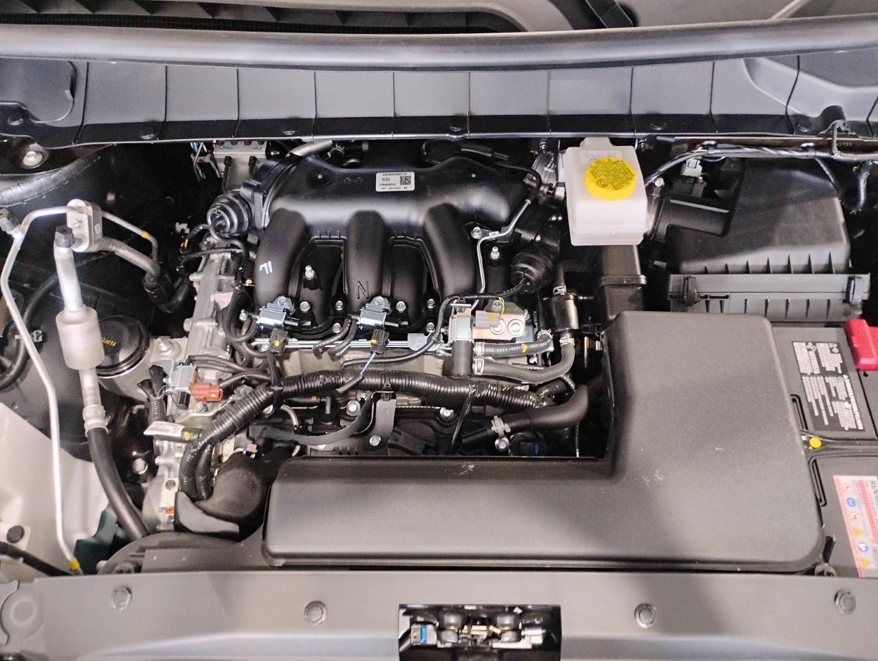 Nissan Pathfinder SV 2025