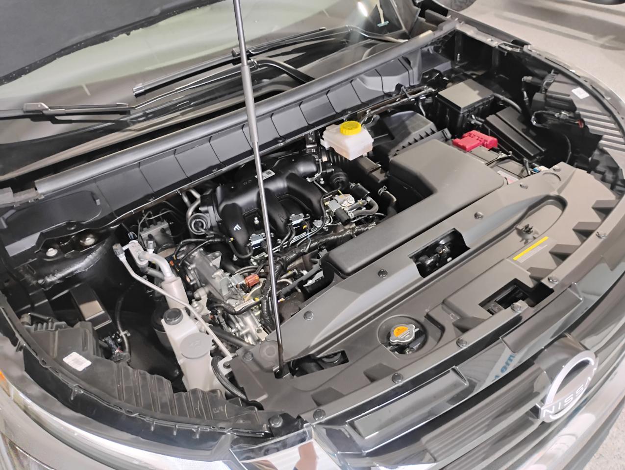Nissan Pathfinder SV 2025