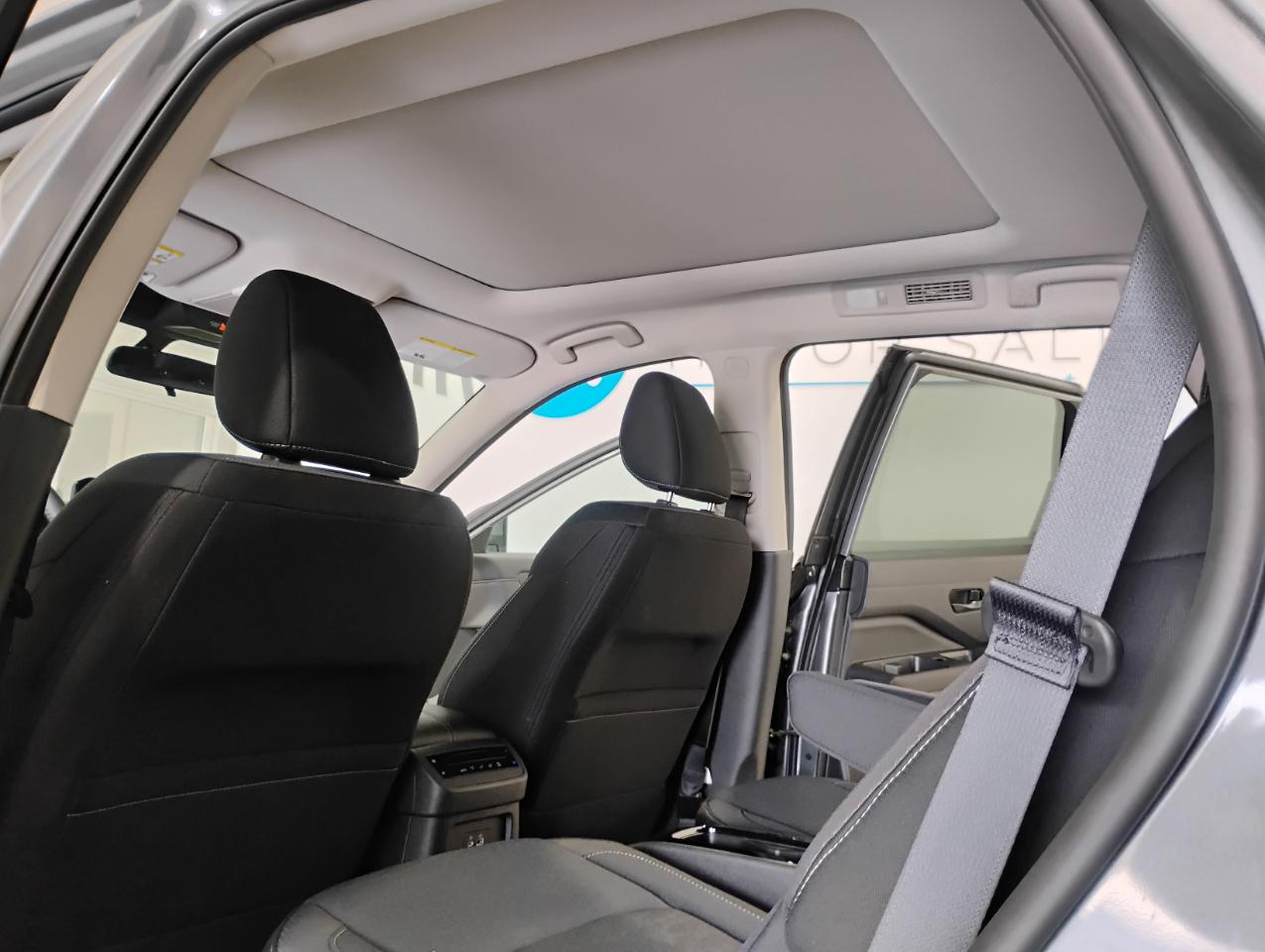 Nissan Pathfinder SV 2025