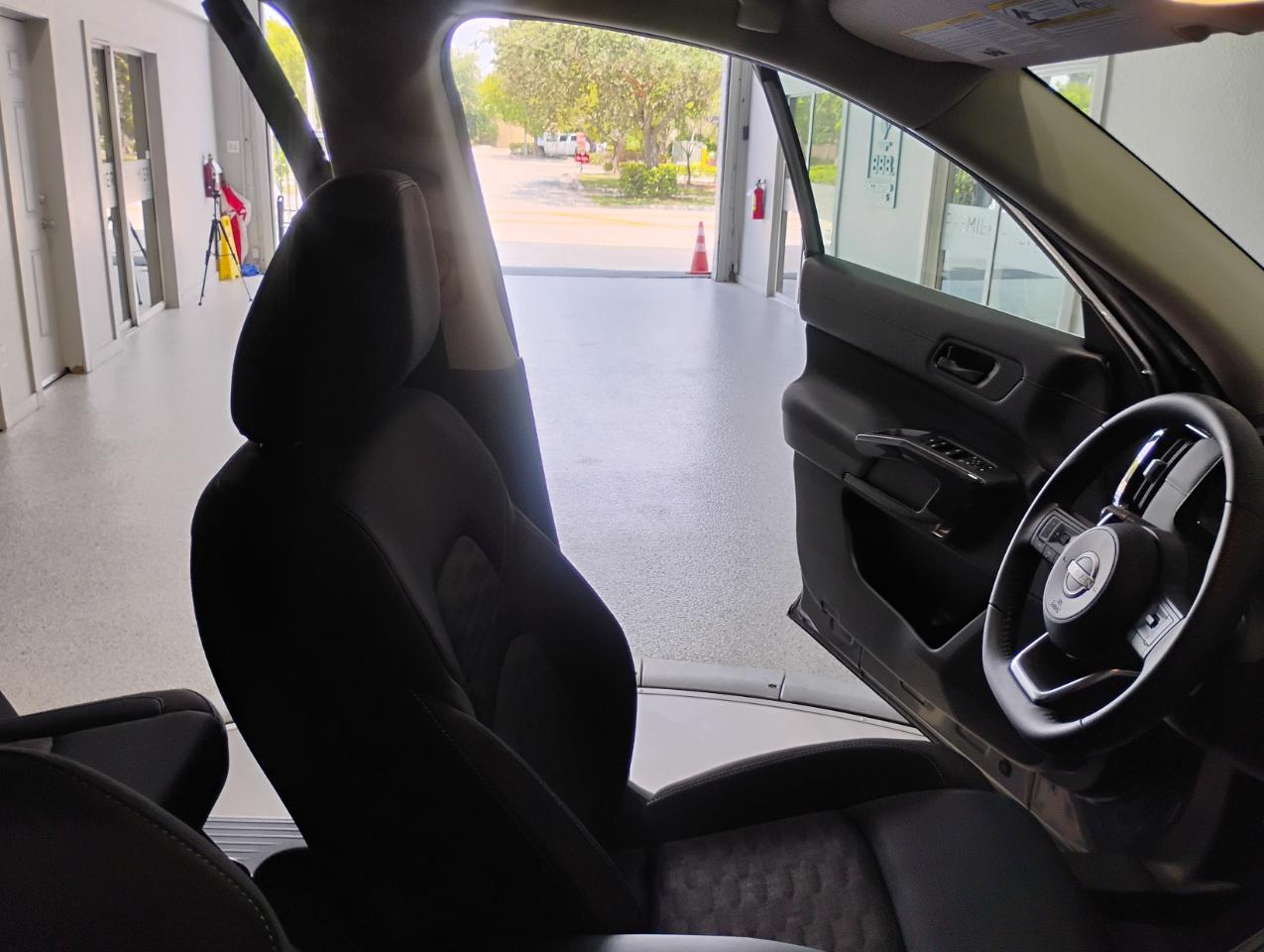 Nissan Pathfinder SV 2025