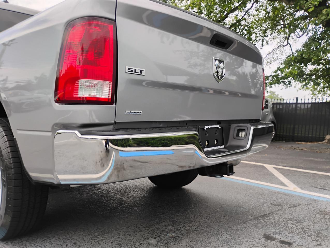 RAM 1500 Classic Tradesman Crew Cab SWB 2WD 2022