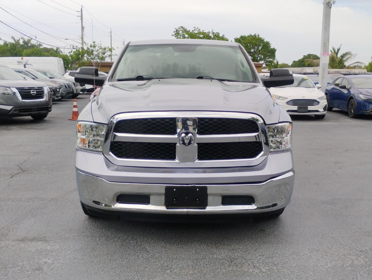 RAM 1500 Classic Tradesman Crew Cab SWB 2WD 2022