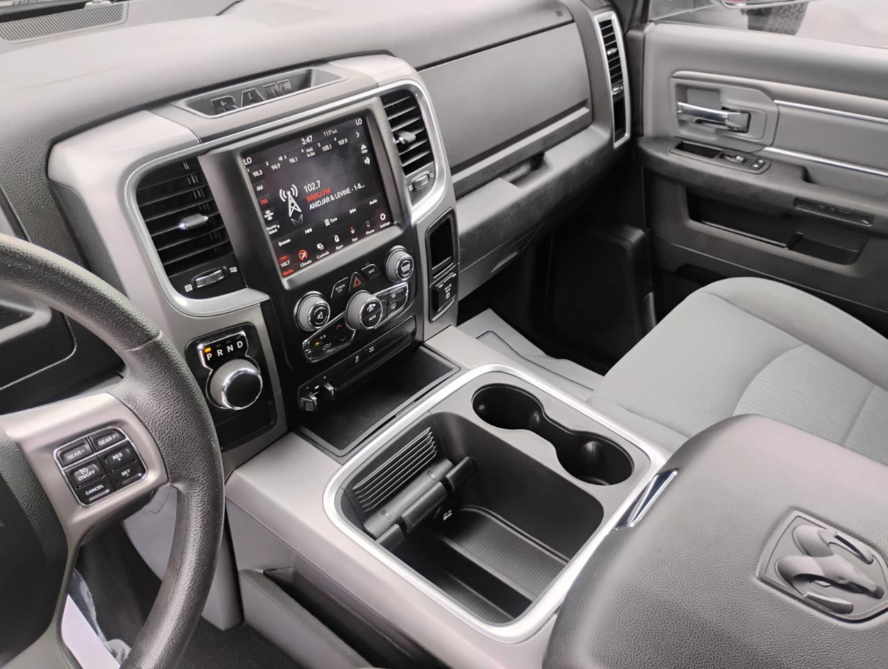 RAM 1500 Classic Tradesman Crew Cab SWB 2WD 2022