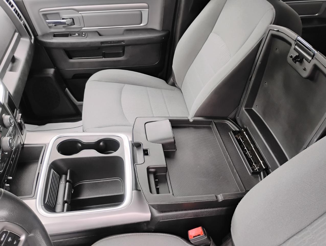 RAM 1500 Classic Tradesman Crew Cab SWB 2WD 2022