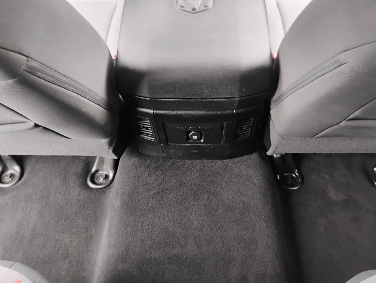 RAM 1500 Classic Tradesman Crew Cab SWB 2WD 2022