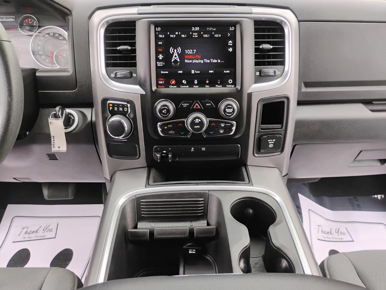 RAM 1500 Classic Tradesman Crew Cab SWB 2WD 2022