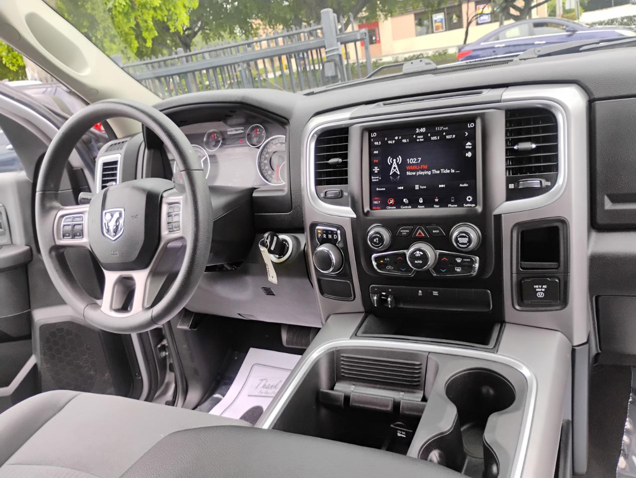 RAM 1500 Classic Tradesman Crew Cab SWB 2WD 2022