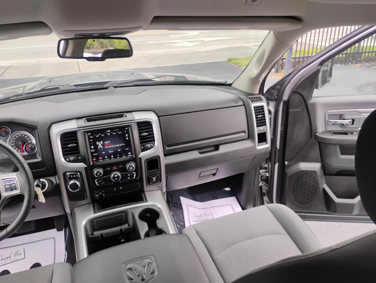 RAM 1500 Classic Tradesman Crew Cab SWB 2WD 2022