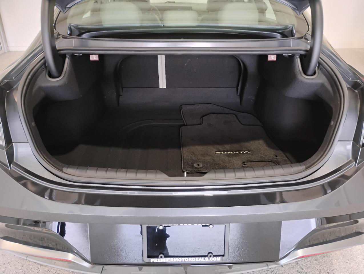 Hyundai Sonata SEL 2024