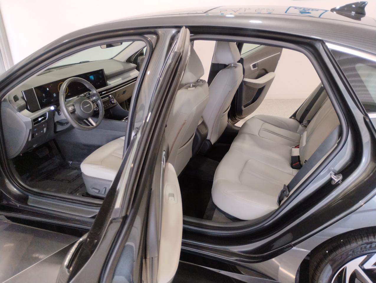 Hyundai Sonata SEL 2024