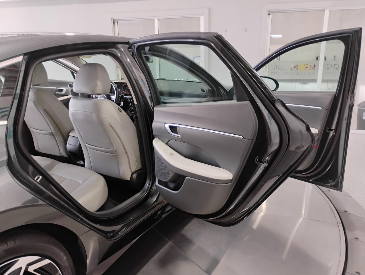 Hyundai Sonata SEL 2024