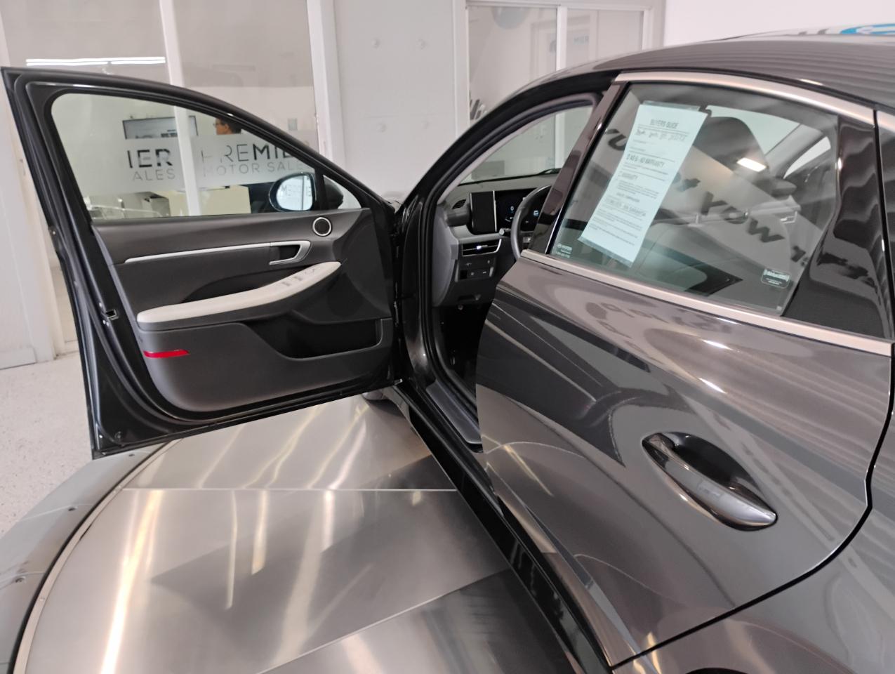 Hyundai Sonata SEL 2024