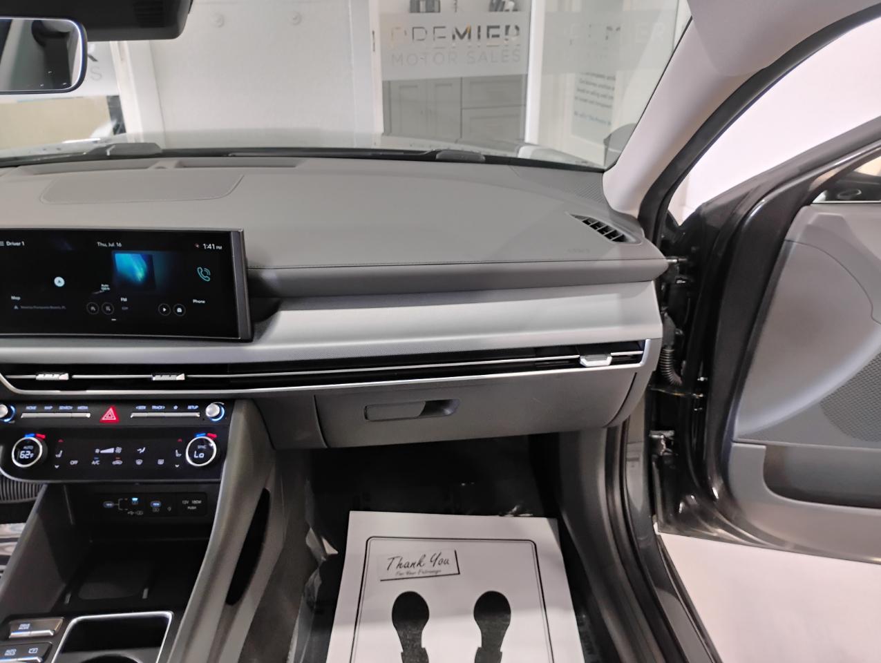 Hyundai Sonata SEL 2024