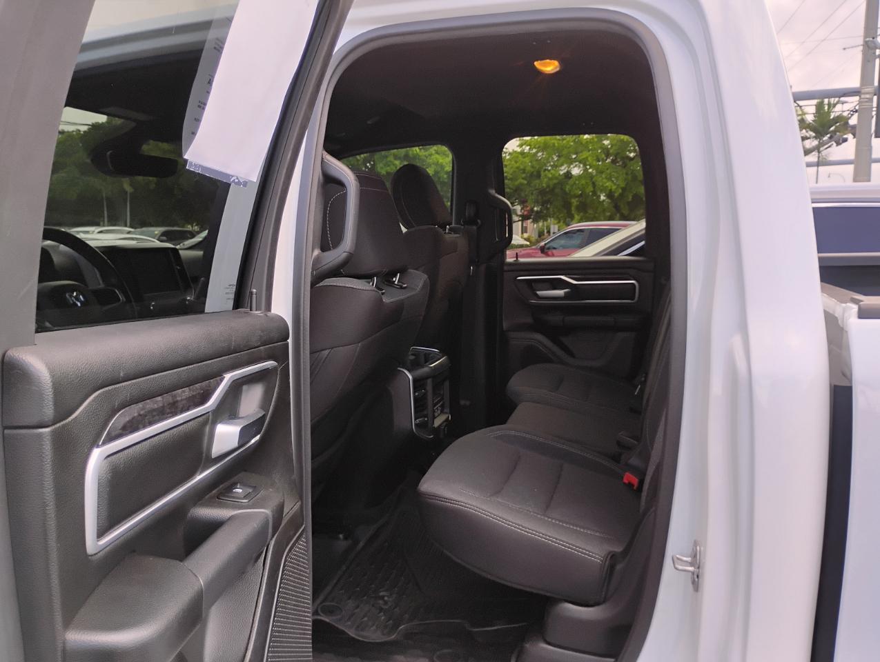 RAM 1500 Big Horn Quad Cab 4WD 2022
