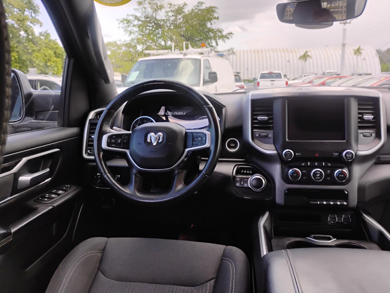 RAM 1500 Big Horn Quad Cab 4WD 2022