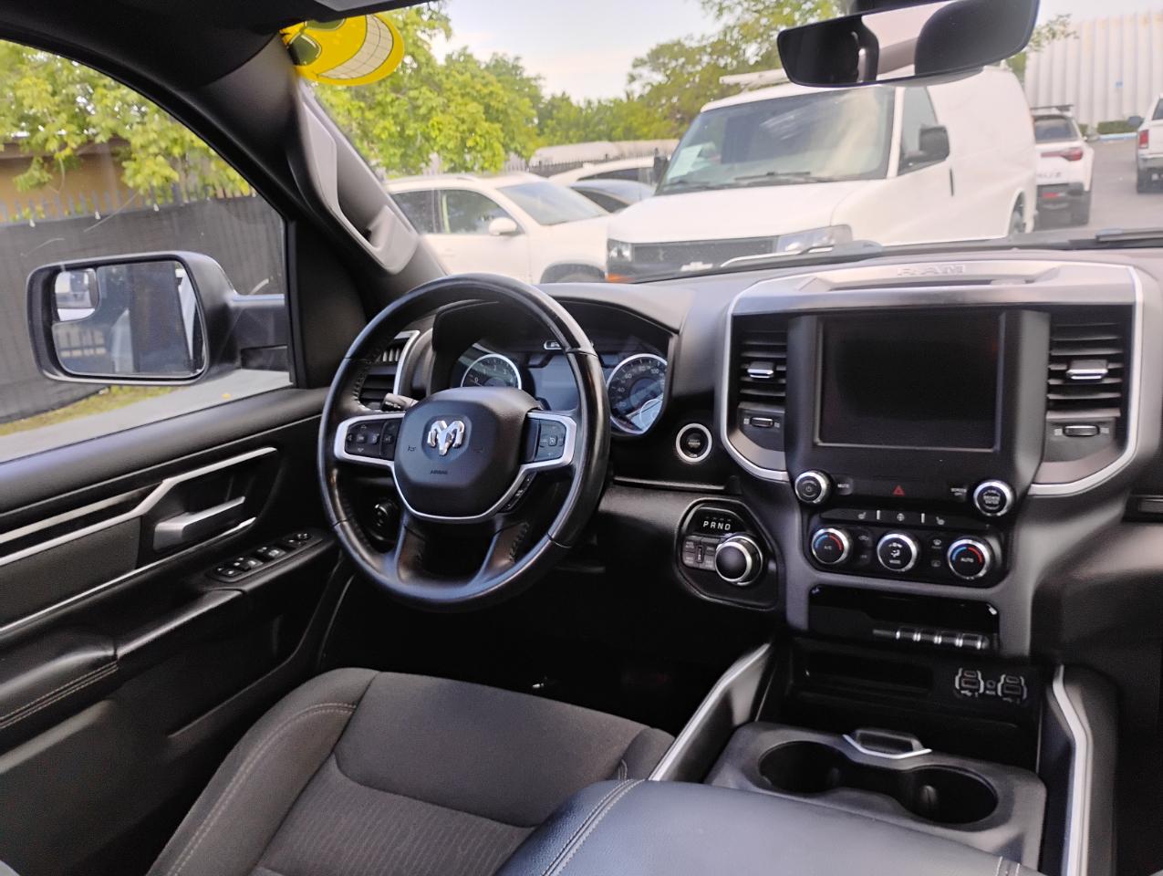 RAM 1500 Big Horn Quad Cab 4WD 2022
