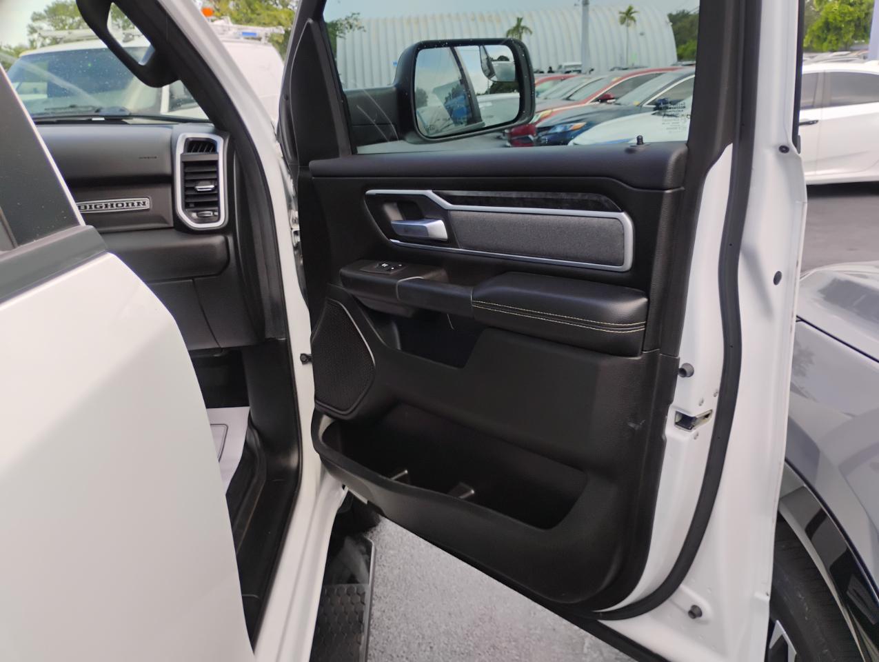RAM 1500 Big Horn Quad Cab 4WD 2022