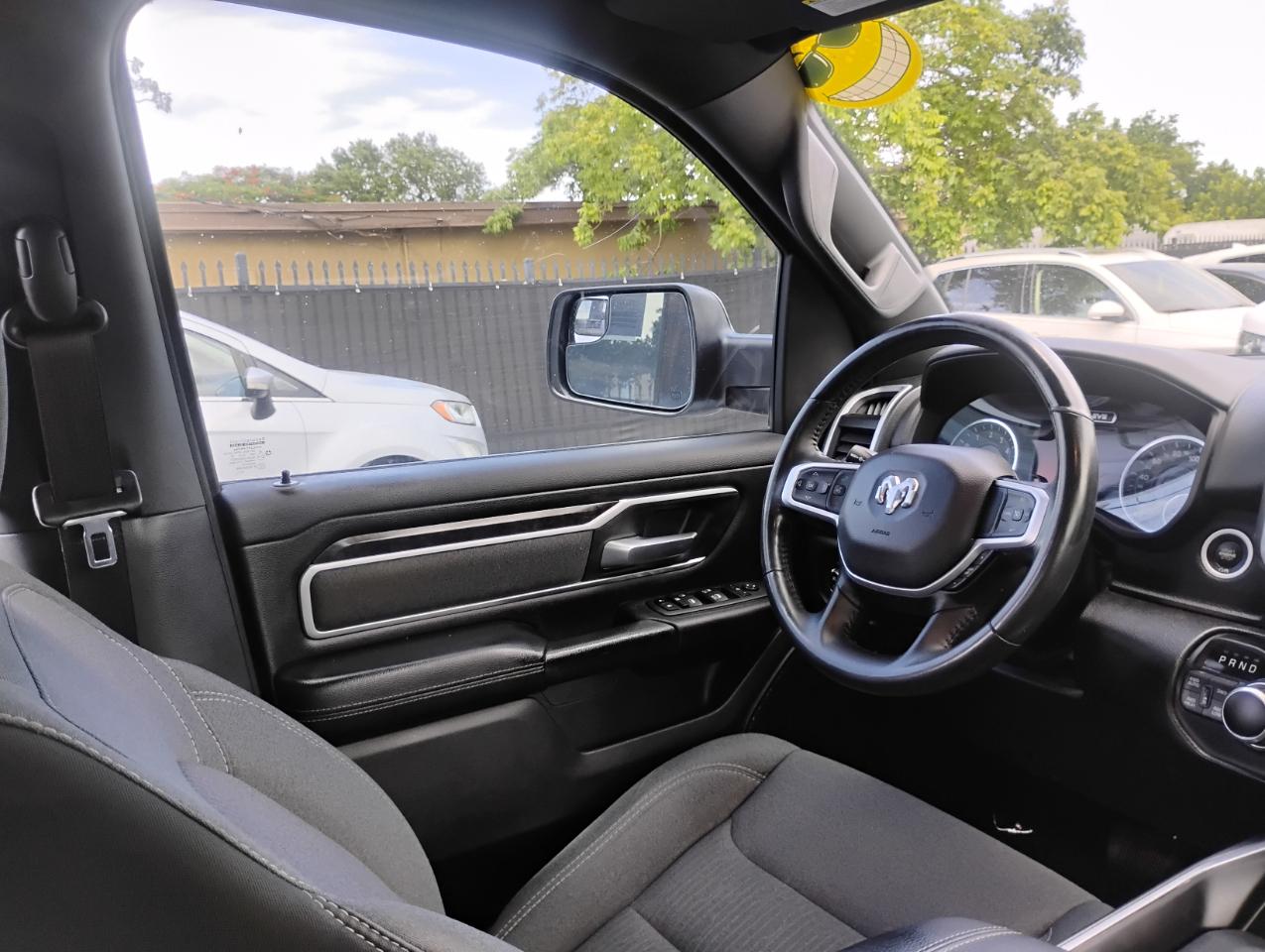 RAM 1500 Big Horn Quad Cab 4WD 2022