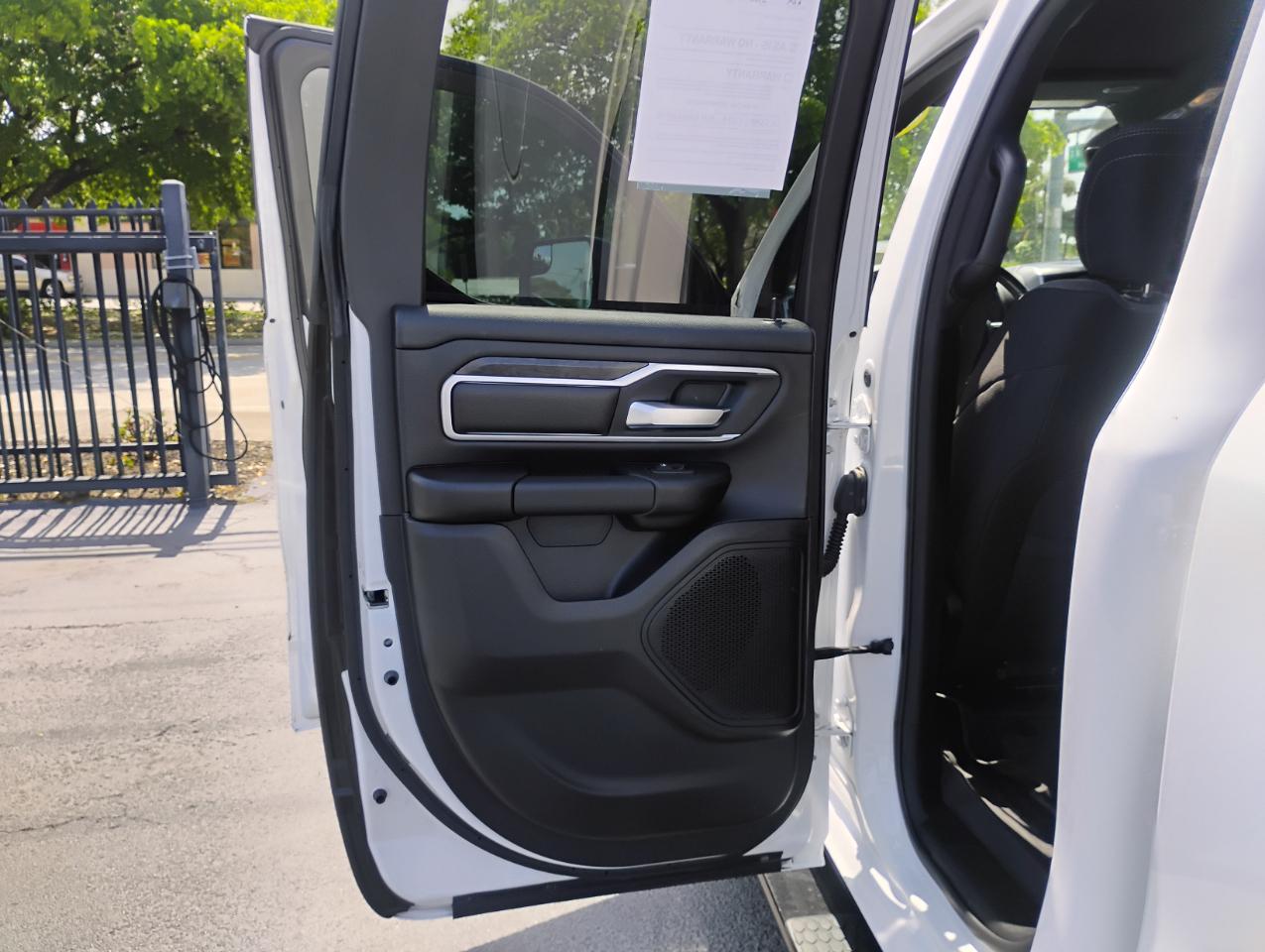RAM 1500 Big Horn Quad Cab 4WD 2022