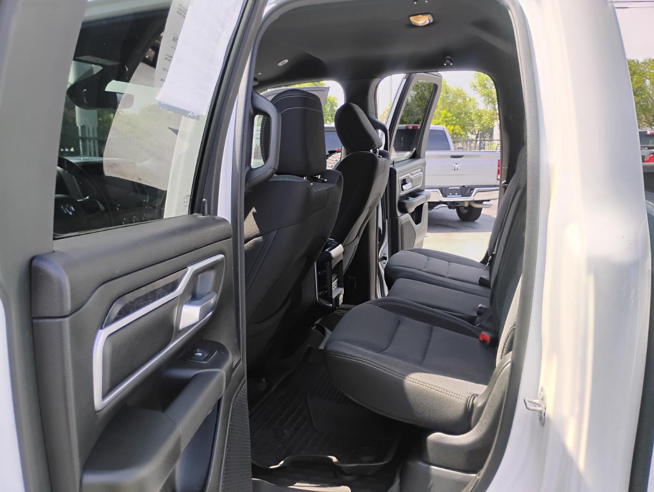 RAM 1500 Big Horn Quad Cab 4WD 2022