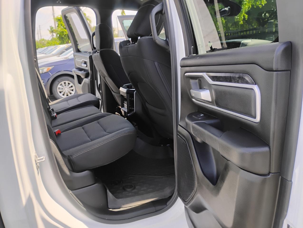 RAM 1500 Big Horn Quad Cab 4WD 2022