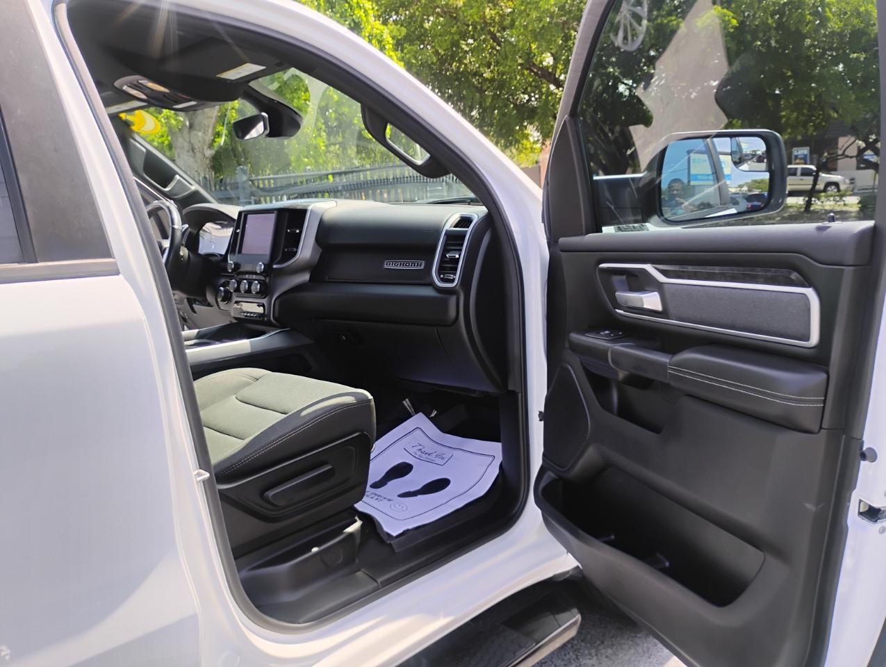 RAM 1500 Big Horn Quad Cab 4WD 2022