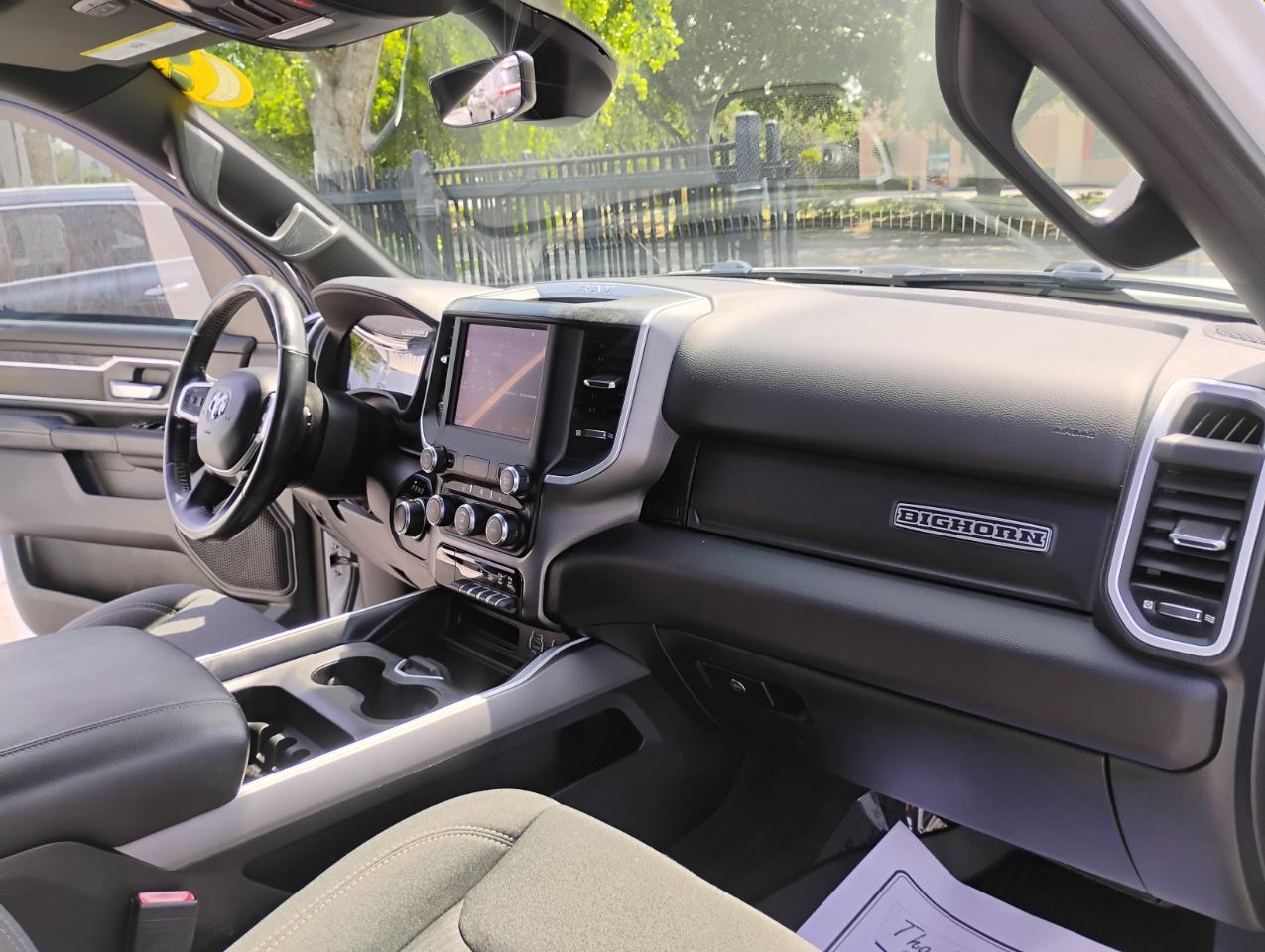 RAM 1500 Big Horn Quad Cab 4WD 2022