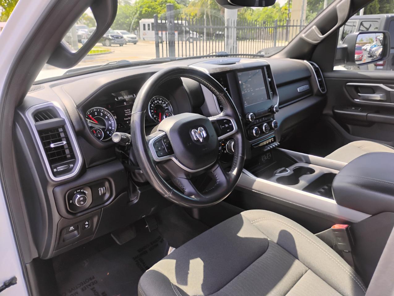 RAM 1500 Big Horn Quad Cab 4WD 2022