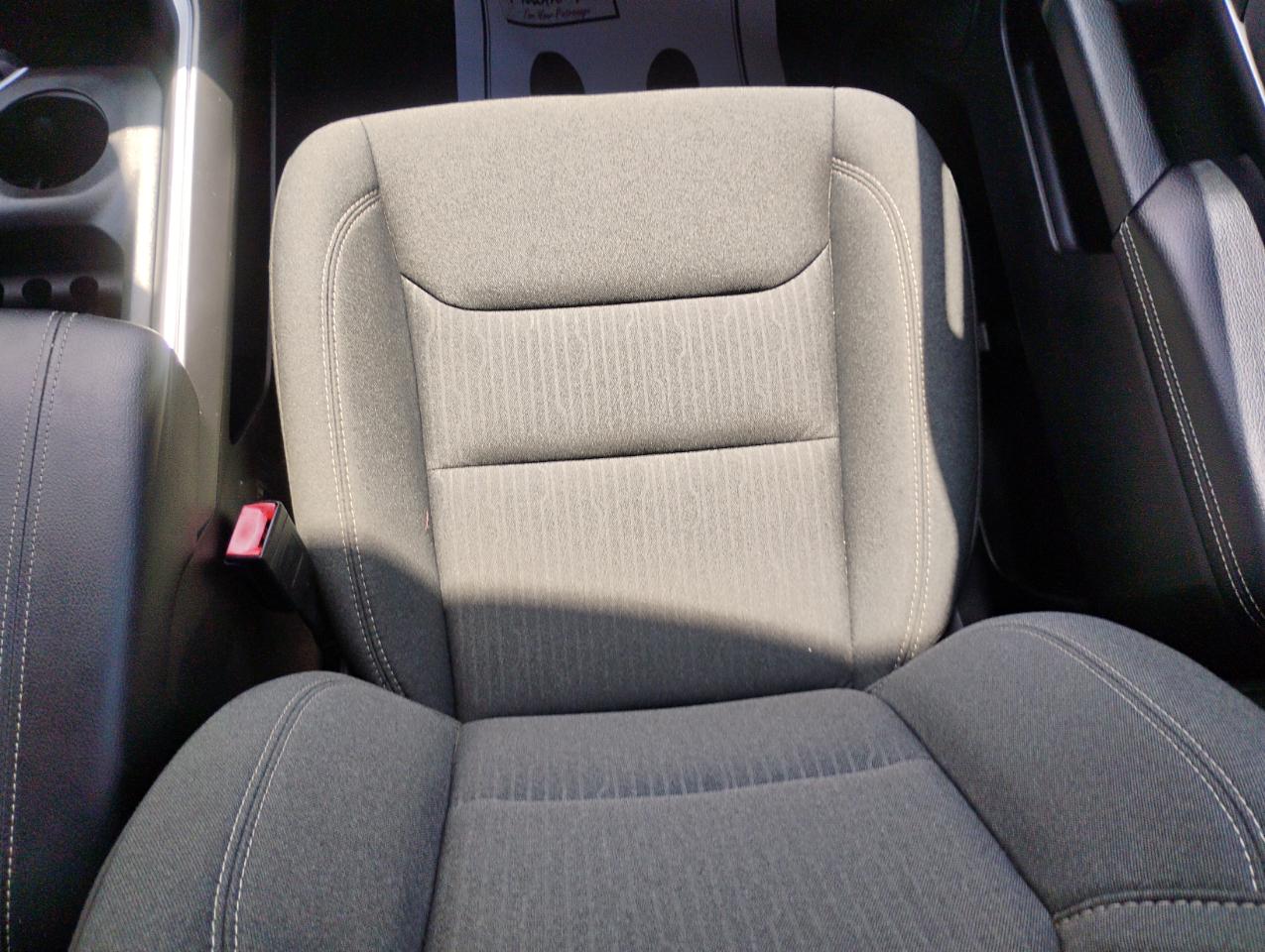 RAM 1500 Big Horn Quad Cab 4WD 2022