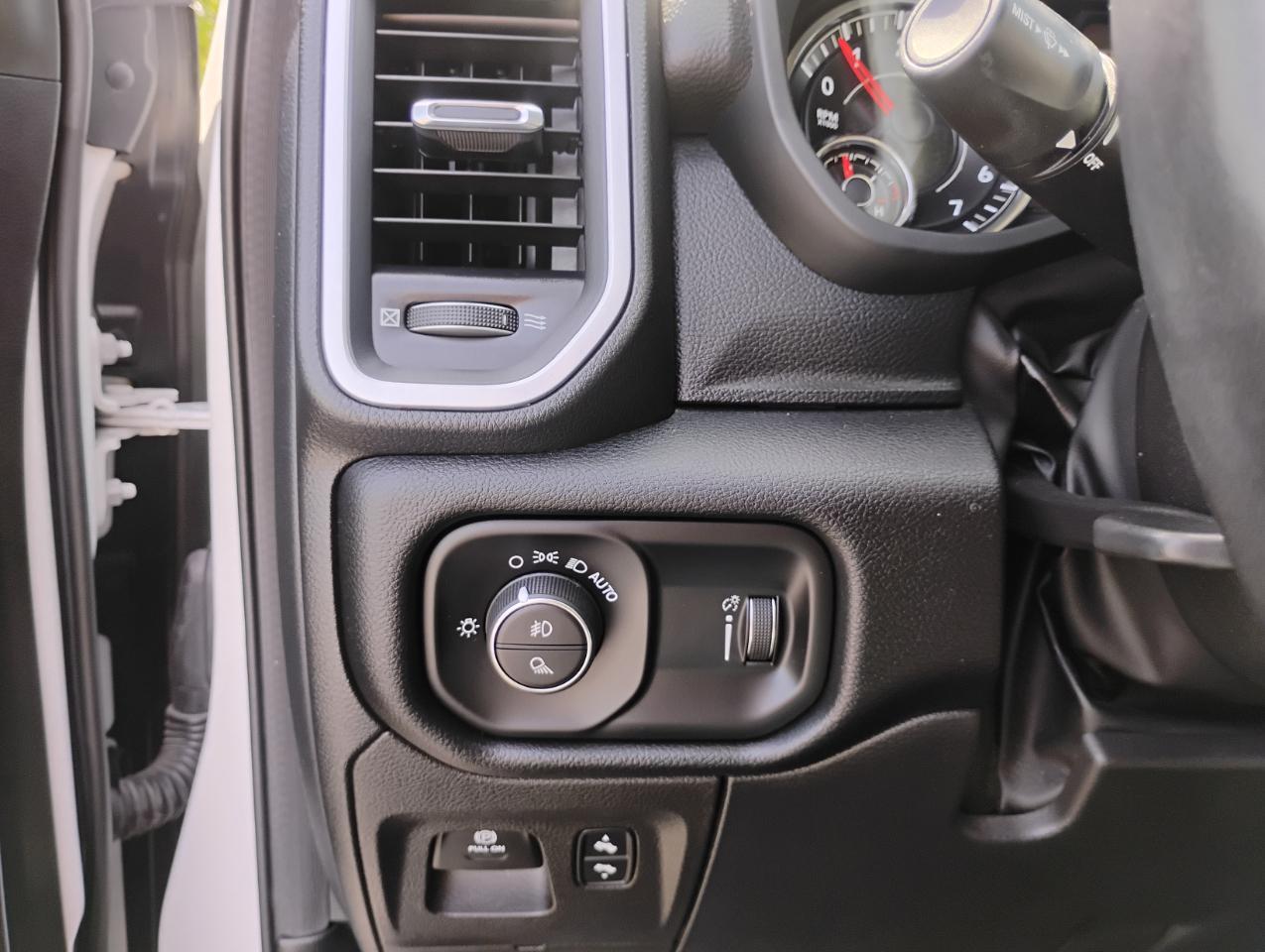 RAM 1500 Big Horn Quad Cab 4WD 2022
