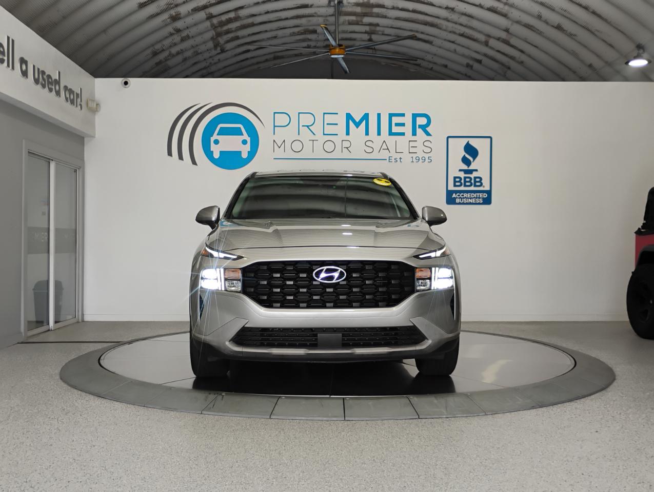 Hyundai Santa Fe SE 2021