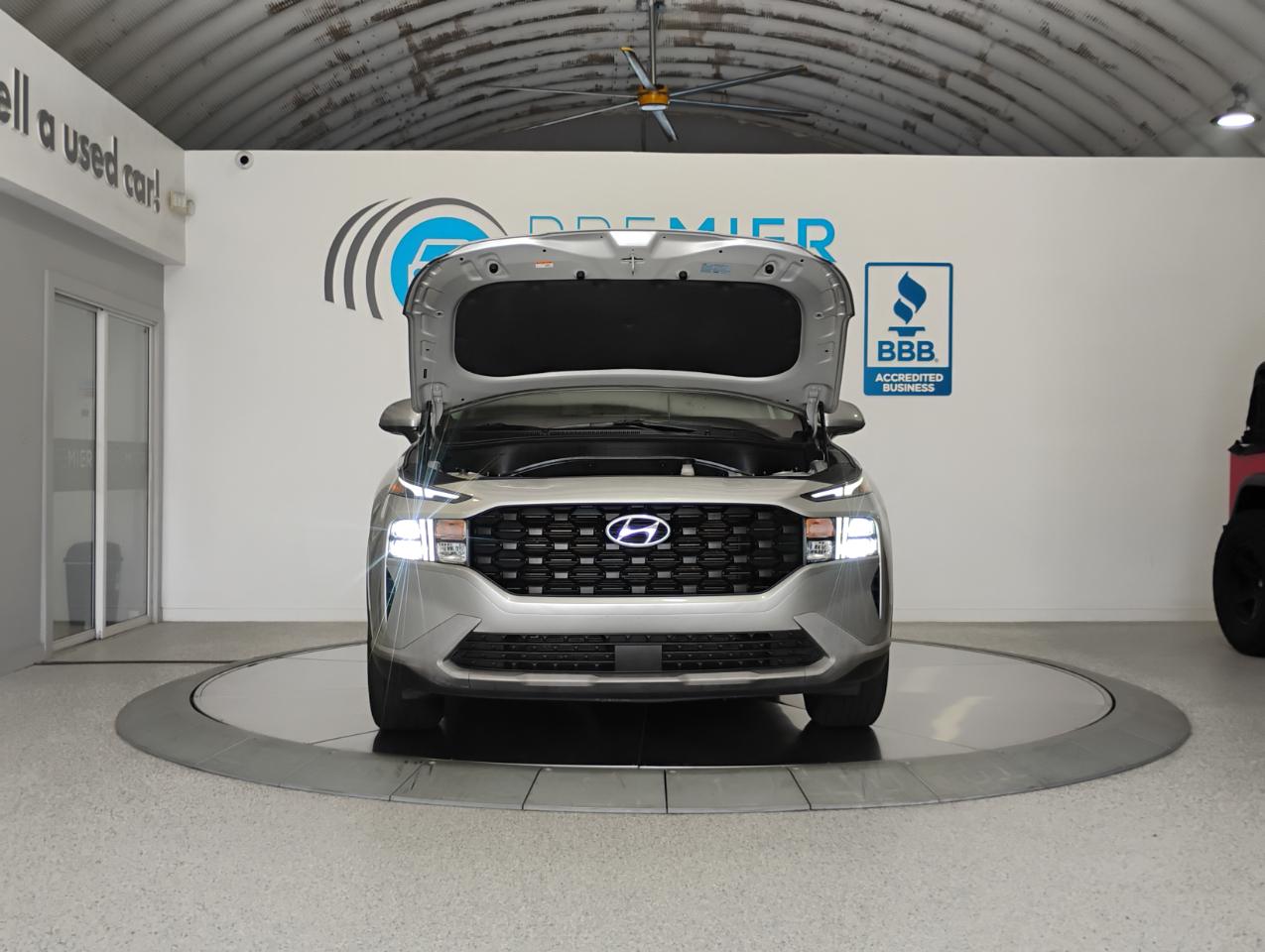 Hyundai Santa Fe SE 2021